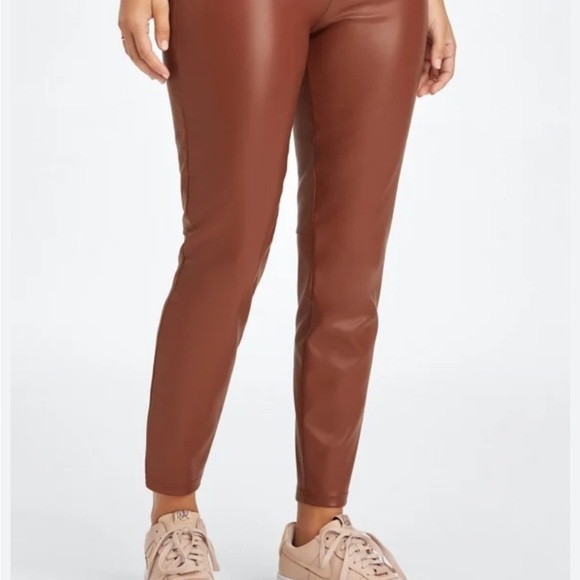 Fabletics vegan leggings rust colored ladies size small - Picture 4 of 10